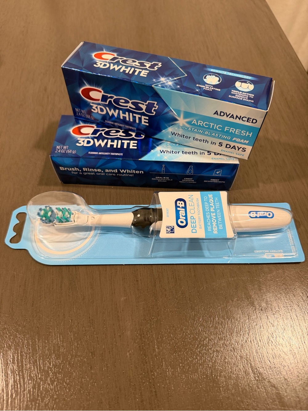 Crest 3D White Arctic Fresh Toothpaste Duo with Blue/White Oral-B Brush Head
